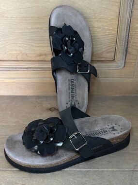 Mephisto Helen Air Relax Thong Sandal W8.5/EU39 Black Leather Flower Cork EUC